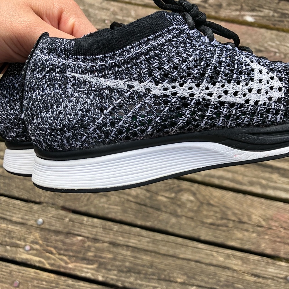SOLD‼️ Nike Flyknit Racers - Picture 5 of 7
